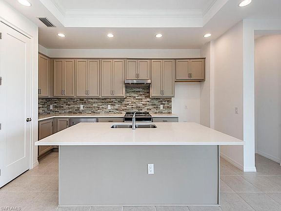 5th image of 14560 Topsail Dr