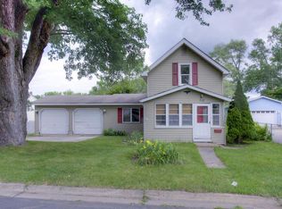 112 Warburton St W, South Saint Paul, MN 55075
