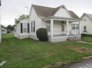 314 W Monroe St, Paris, MO 65275