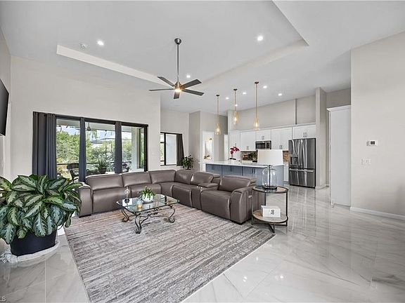 4th image of 27025 Belle Rio DR