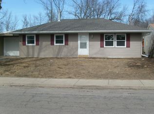 816 Navajo Dr, Carpentersville, IL 60110