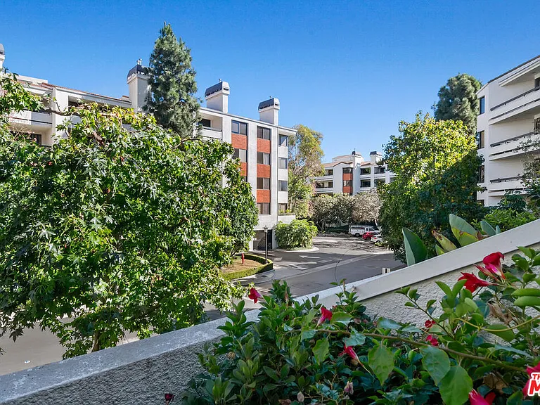 2131 Century Park Ln #118 — Photo 34