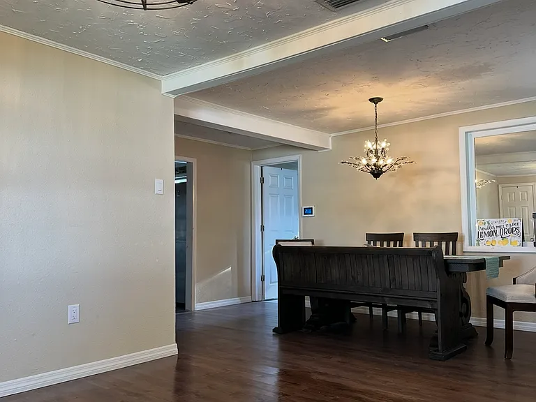 2836 Olympic St — Photo 45