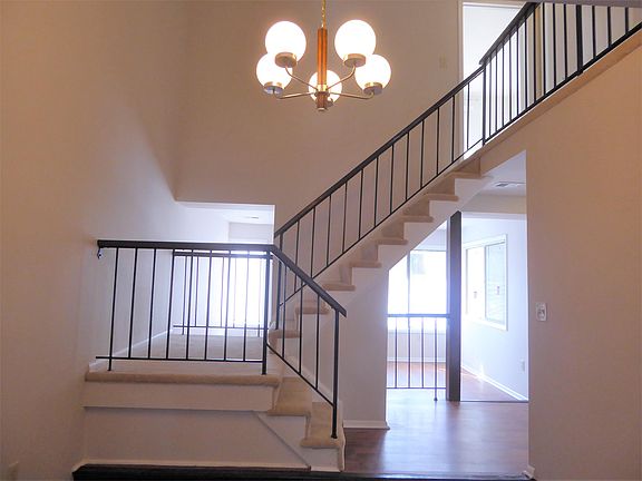 4th image of 13342 Shea Pl
