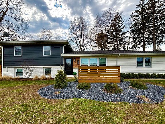 2nd image of 6484 Sawyer Rd