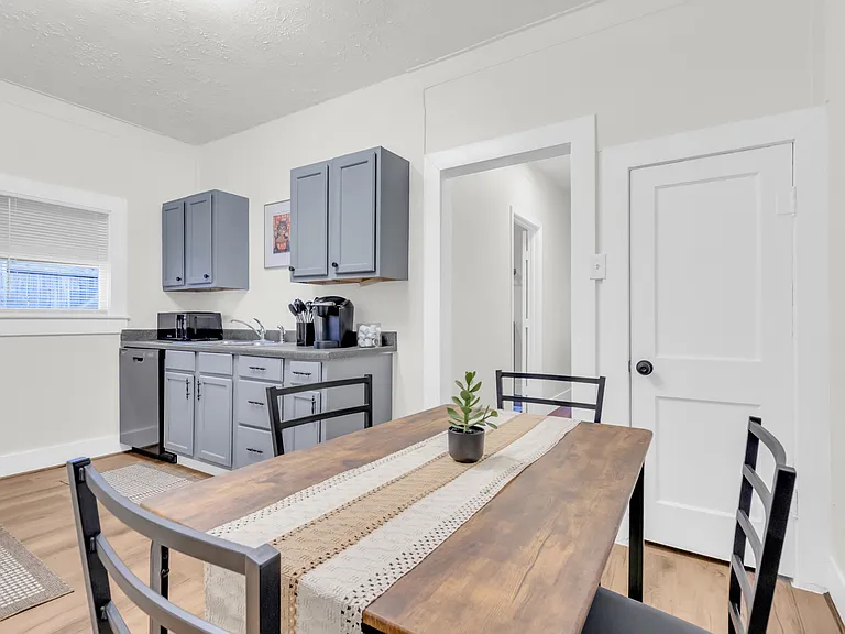 4121 Junius St #4123 — Photo 19