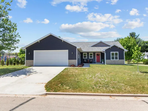 65 Shore Dr, Clintonville, WI 54929