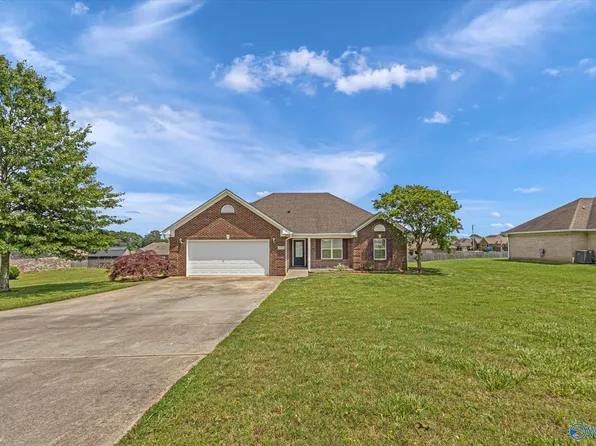 26322 Miller Ln, Elkmont, AL 35620