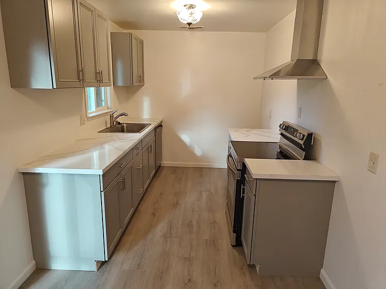 8945 Bedford Ave — Photo 20