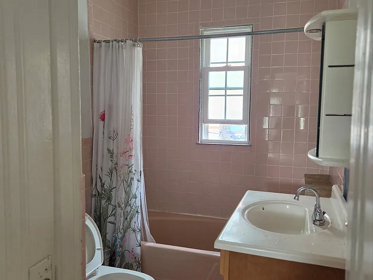 637 Warburton Ave #2 — Photo 5