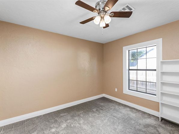 1335 NW Ash Ave, Lawton, OK 73507