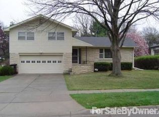 370 Eastridge Dr, Lincoln, NE 68510
