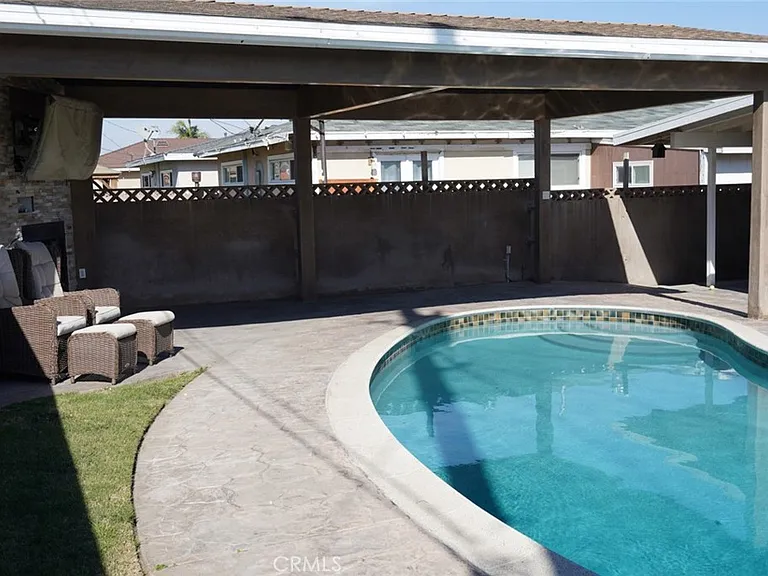 24419 Marine Ave — Photo 15
