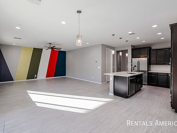 5th image of 3141 E Louise Dr