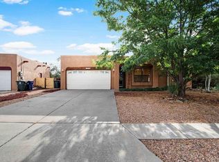 7503 Sagebrush Rd, Santa Fe, NM 87507