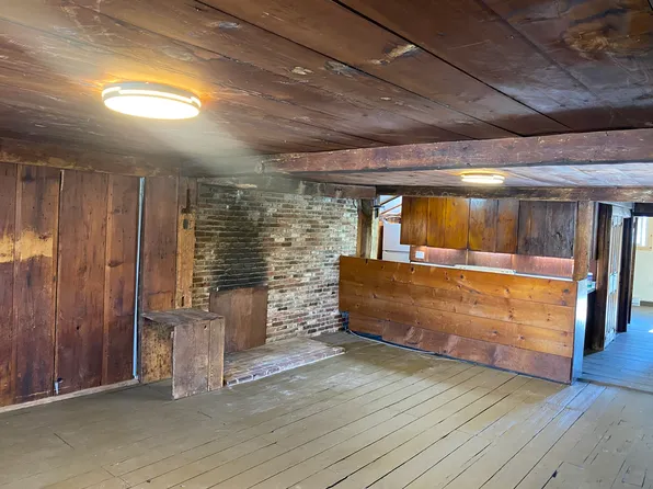 80 Island Rd, Millis, MA 02054