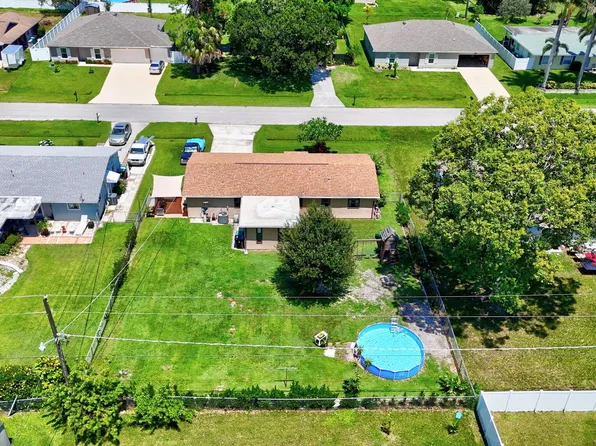 536 SW Buswell Avenue, Port St Lucie, FL 34983