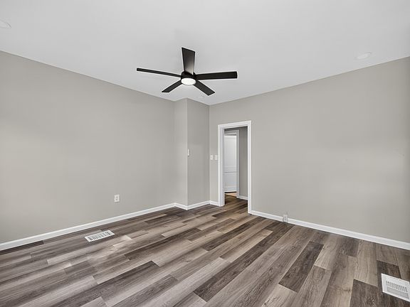 2nd image of 904 Locust Corner Rd