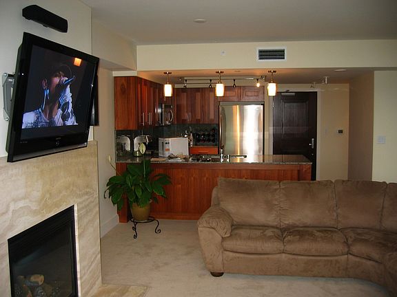 Living Room/Kitchen
