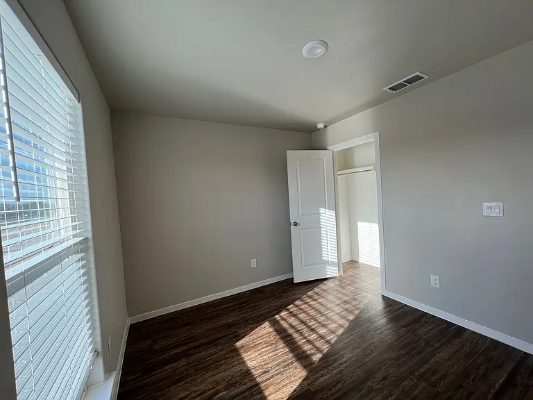 3507 Tiffin Ave — Photo 8