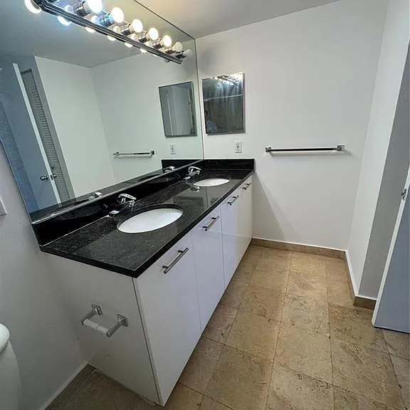 3300 NE 192nd St #11 — Photo 12