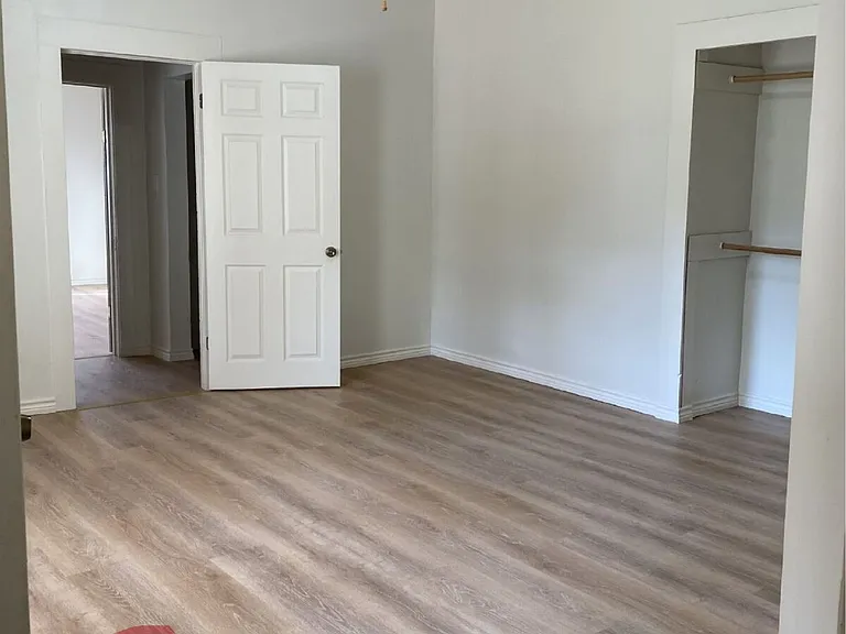 480 N Clinton St — Photo 10