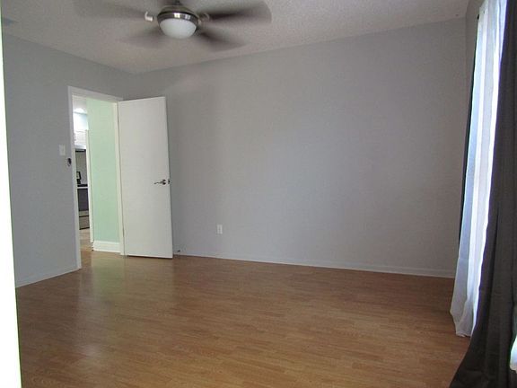 4th image of 1001 Walsh Ln