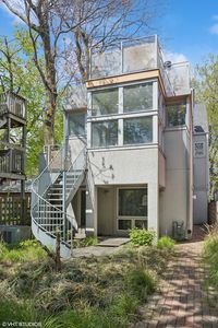 1534 W Henderson St, Chicago, IL, 60657