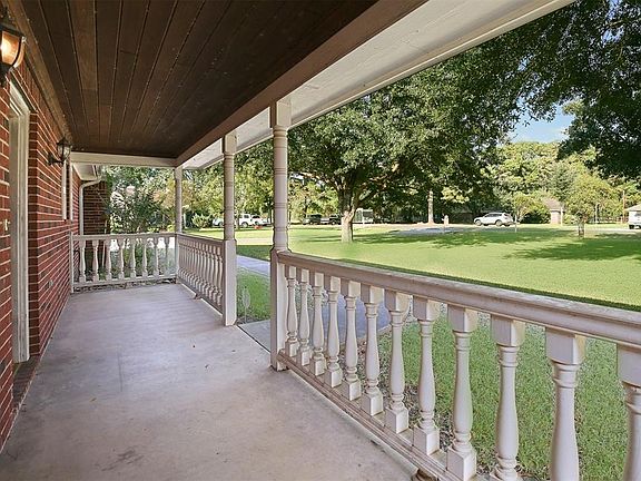 4th image of 30811 McKinney Dr