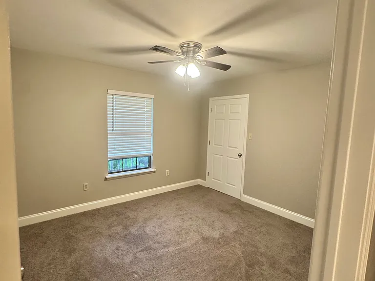11108 Ragan Ln — Photo 9