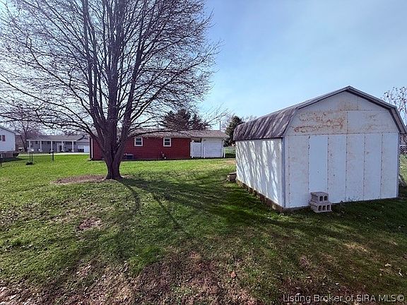 4th image of 716 White Street