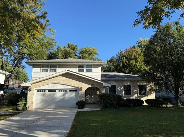 904 Weatherbee Ave, Downers Grove, IL 60516