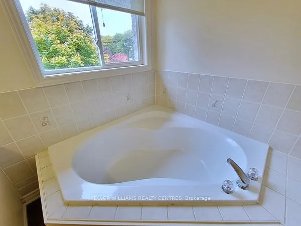 19 Northview Cres — Photo 21