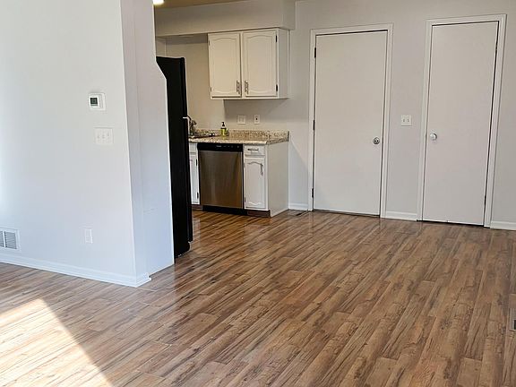4th image of 7021 Bonaire Dr NE APT B