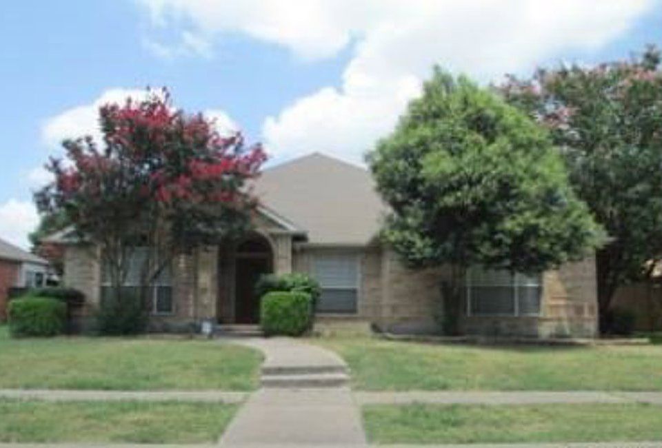 1st image of 2309 Oak Forest Dr