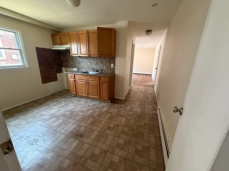 143 Wellington Rd — Photo 9