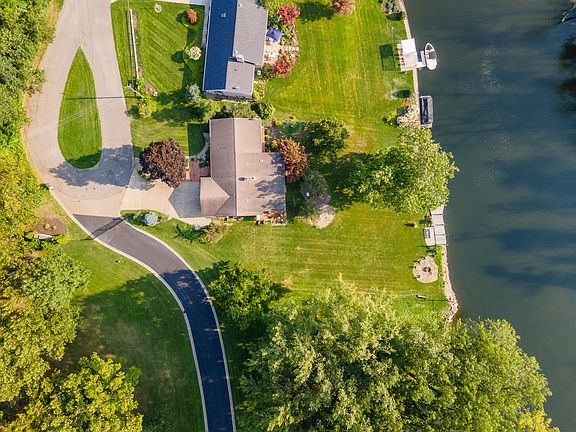 5th image of 2271 Riverbend Dr