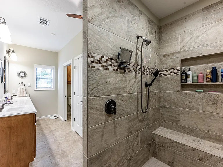 14 Wildwood Lake Dr — Photo 23