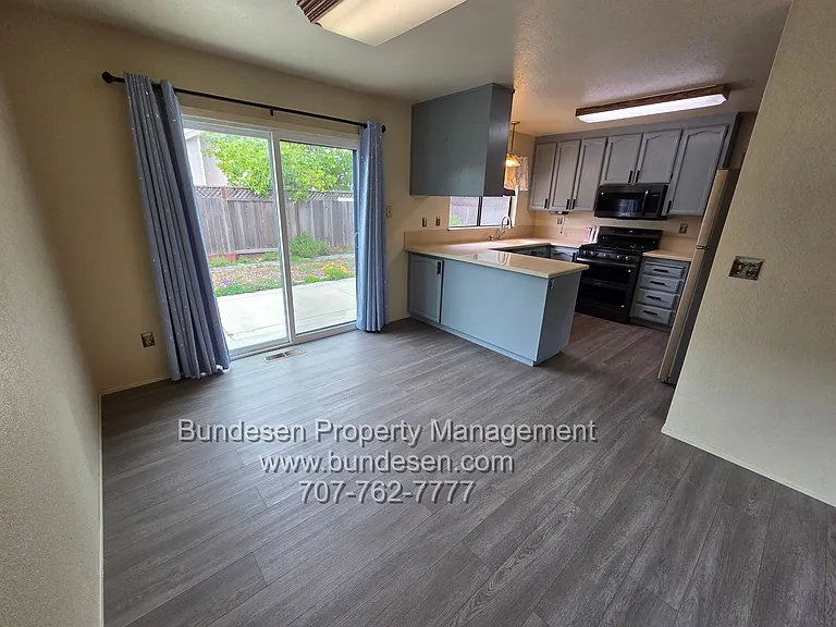 7453 Maximillian Pl — Photo 8