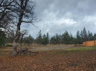 117 Hannahs Way, Shady Cove, OR 97539