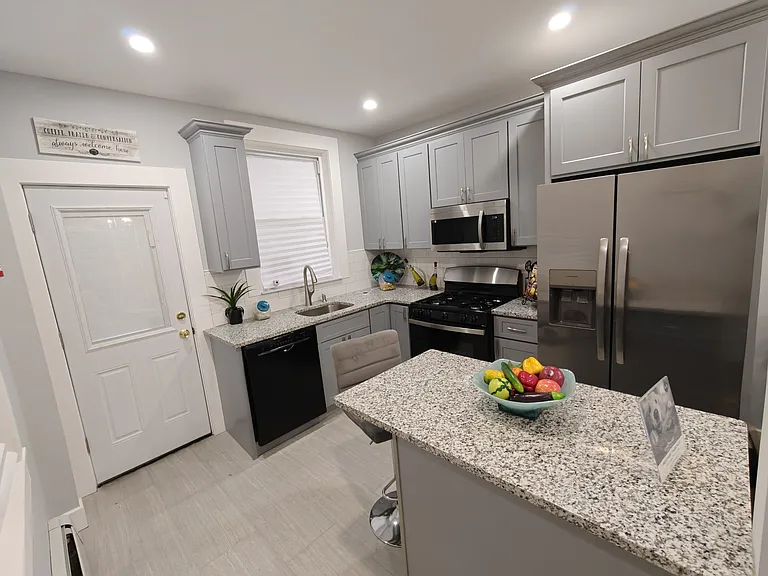 2916 W Norris St — Photo 5