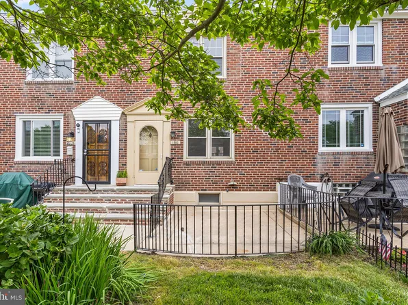 1803 Ashurst Rd, Philadelphia, PA 19151