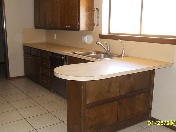 5th image of 3111 NE Kingsbriar Cir