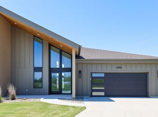 4006 Keagles Xing, Cedar Falls, IA 50613