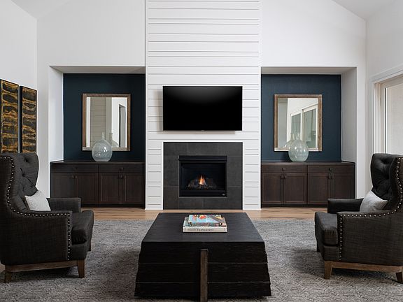 385 Smarty Jones Avenue Elevation Image 2