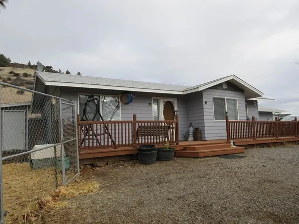 15038 Salmon St, Hornbrook, CA 96044