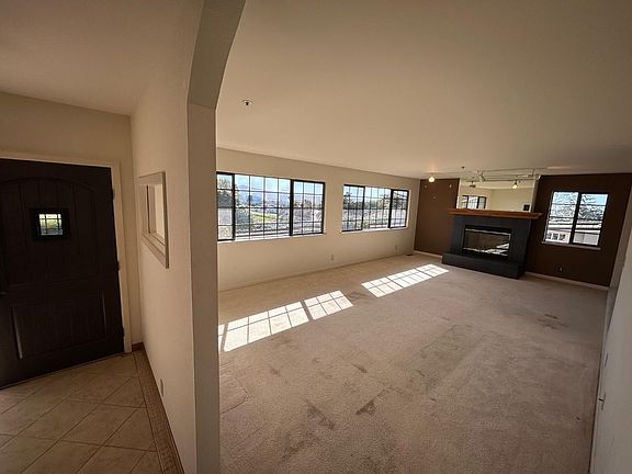 5th image of 24665 Foothill Dr