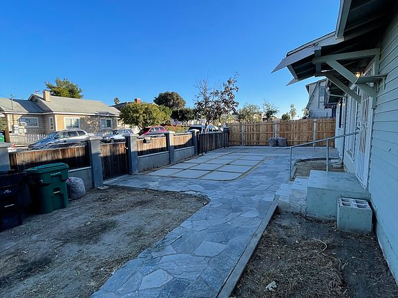 3rd image of 4094 Chamoune Ave