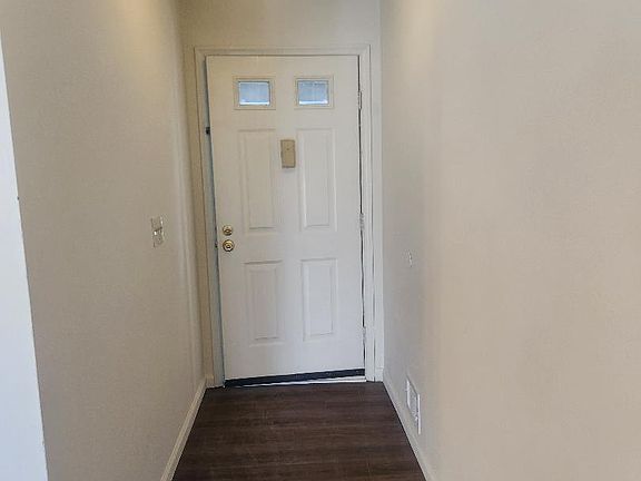 3rd image of 28 Sussex Pl #28