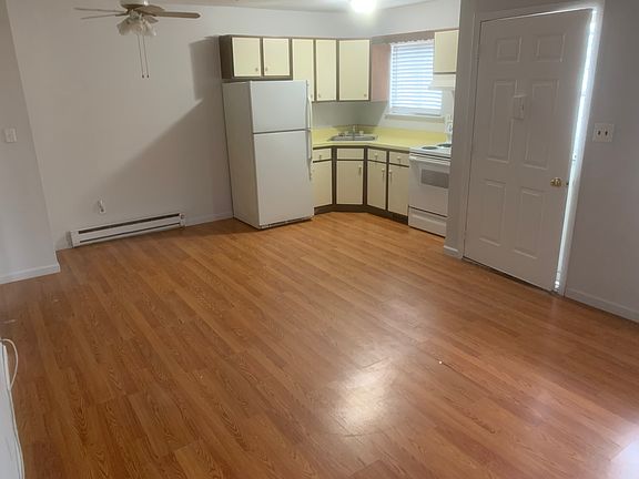 2nd image of 6 Parkcenter Dr #I